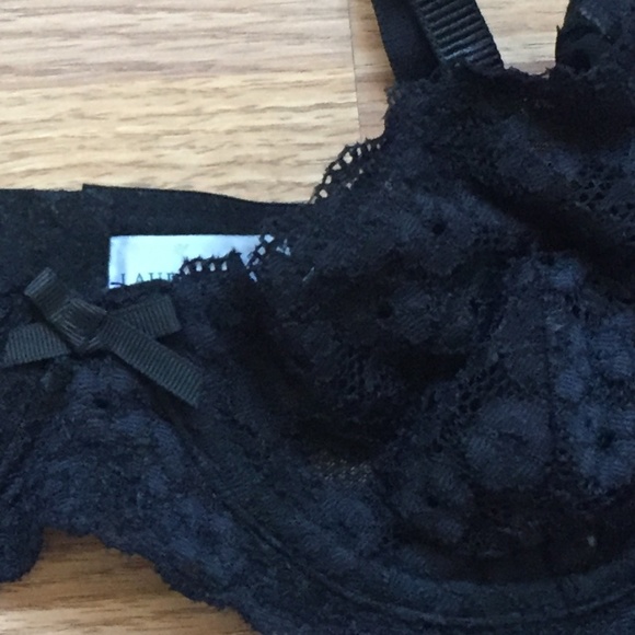 NWOT Laura Ashley Flirty Flower Lace Bralette, 34B - Picture 3 of 3